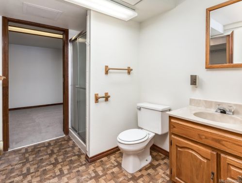 5652 Lansing Ct, Englewood CO 80111-4112 exterior