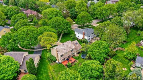 944 Merrimac Cir, Naperville, IL 60540-7107
