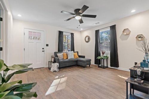 2525 Hood Ave, Atlanta GA  30318-6143 exterior