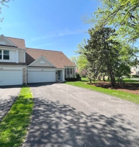 579 Charter Hall Dr, Palatine, IL 60067-8680
