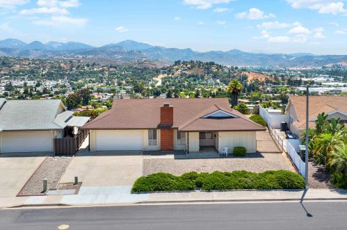 13517 Pequot Dr, Poway, CA 92064-3821
