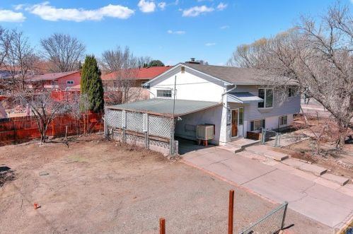 1829 Queens Ave, Pueblo, CO 81001-2749