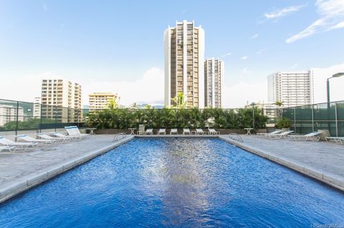 229 Paoakalani Ave, Honolulu HI 96815-3764 exterior