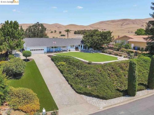 23 Kirkwood Ct, Concord CA  94521-1427 exterior