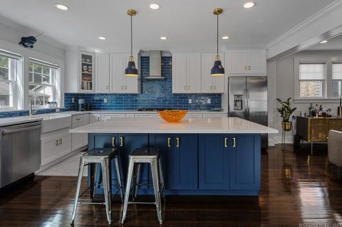 3 Branford St, Norwalk CT  06855-1907 exterior