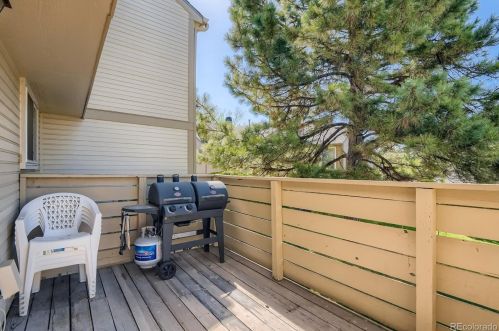 7084 Appleton Cir, Englewood CO 80112-1171 exterior