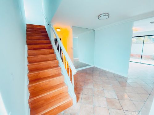 1053 Lamark Ln, Anaheim CA  92802-3404 exterior