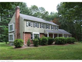 120 Braemar Dr, Cheshire, CT 06410-1614
