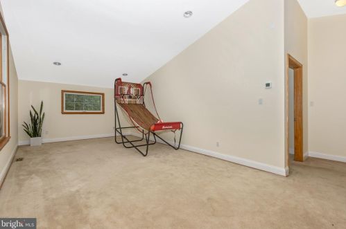 120 Piping Rock Dr, Silver Spring MD 20905-5863 exterior