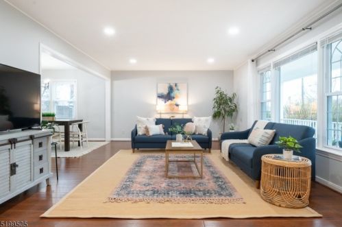 17 Brookside Rd, Town Center, NJ 07052-4804
