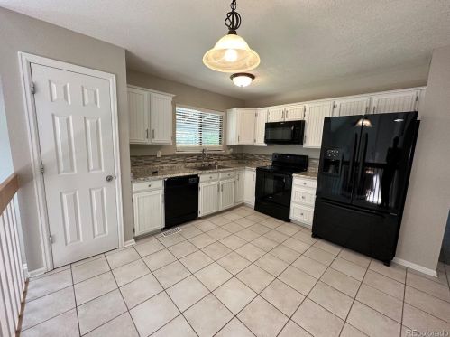 5812 Jericho Way, Aurora CO 80015-3654 exterior