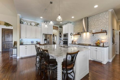 7662 Ben Day Murrin Rd, Fort Worth TX  76126-9384 exterior