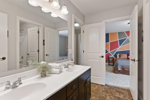 15918 Cobblestone Lake Pkwy, Saint Paul MN  55124-7851 exterior