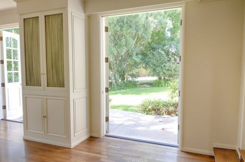 1628 La Loma Dr, Santa Ana CA 92705-3078 exterior