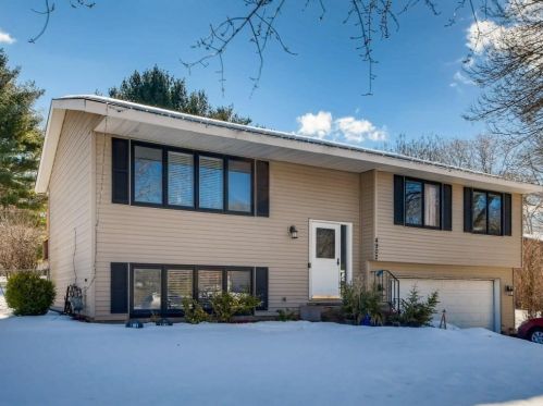 4902 Dominica Way, Saint Paul MN  55124-8692 exterior