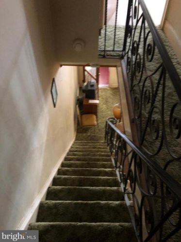 2442 10th St, Philadelphia PA 19133-1614 exterior