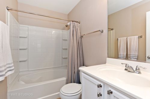 1712 Sandcastle Ln, Pingree Grove IL  60140-2056 exterior