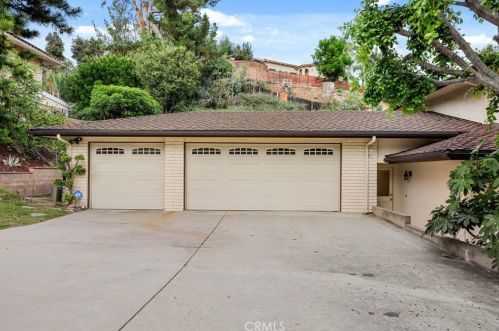 1430 Greenbriar Rd, Glendale CA  91207-1053 exterior