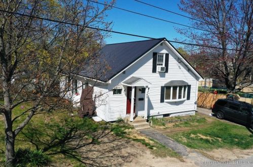 48 Elm St, Norway, ME 04268-5932