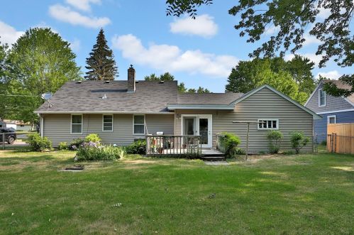 2112 Blomquist Ave, Saint Paul, MN 55110-4702