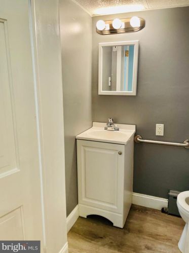 2335 12 St, Philadelphia PA 19133-1008 exterior