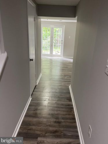 6386 Shaundale Dr, Springfield VA  22152-2143 exterior