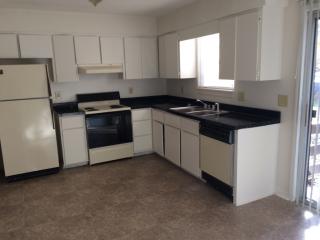 1524 Crest Rd, Raleigh NC  27606-2909 exterior