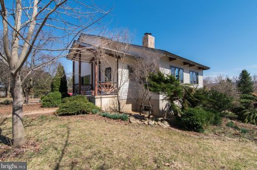 80 Quinn Lea Rd, Harpers Ferry WV 25425-5372 exterior