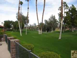208 Seville Cir, Palm Desert, CA 92260-2160
