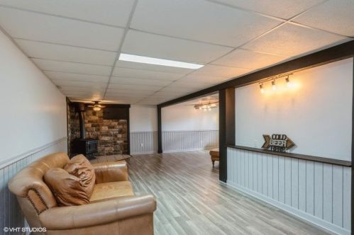 748 50, Valpo IN  46385-8929 exterior