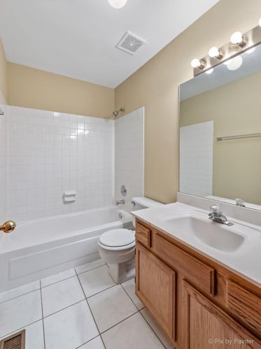 1210 Easton Dr, Carol Stream IL  60188-4817 exterior