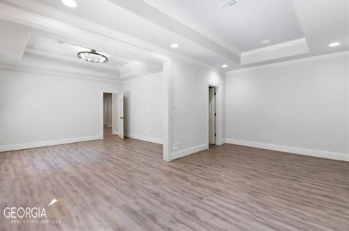 555 Glenmanor Ct, Atlanta GA  30328-4270 exterior