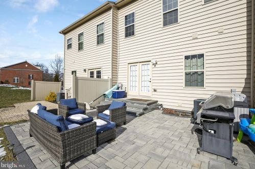 1605 Regent Manor Ct, Silver Spring MD 20904-2270 exterior