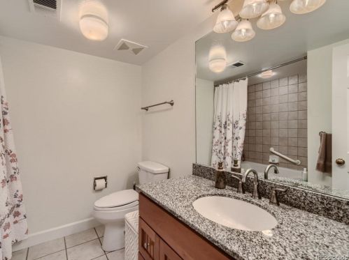 6041 Hinsdale Ave, Englewood CO  80112-1548 exterior