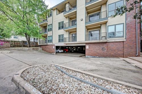 914 26th St, Austin, TX 78705-4396