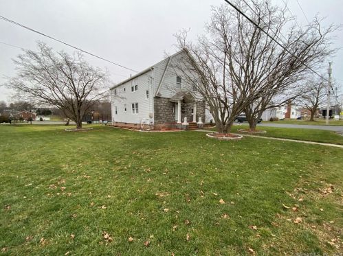 439 Hunting Hill Ave, Middletown CT  06457-4333 exterior