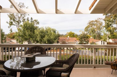 20 Valley Vw, Irvine, CA 92612-3211