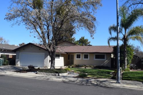 626 Brookfield Dr, Modesto, CA 95354-1732