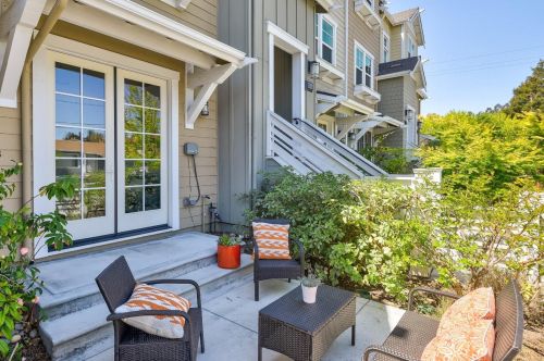 2063 Colony St, Mountain View, CA 94043-2409