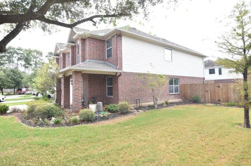 9619 Babbling Spring Ct, Tomball, TX 77375-8692