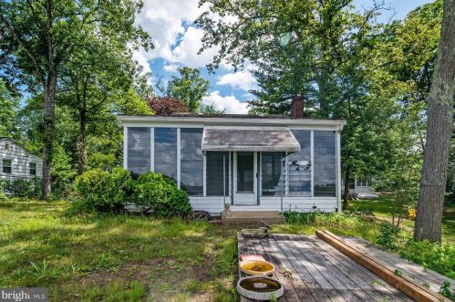 328 Dr, Severna Park MD 21146-2120 exterior