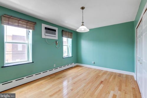 2335 12 St, Philadelphia PA 19133-1008 exterior