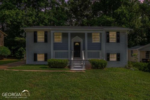 665 San Fernando Dr, Smyrna GA  30080-1478 exterior