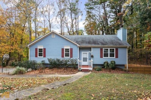 126 Black Oak Trl, Holly Springs, GA 30189-5113