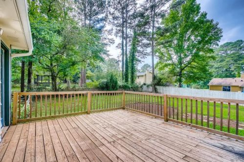 202 Farmbrook Pkwy, Stockbridge GA  30281-1157 exterior