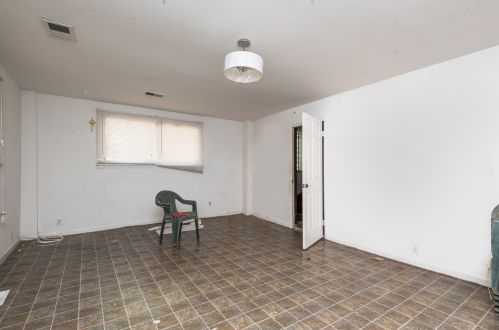 2901 Sacramento Ave, Chicago, IL 60618-7718