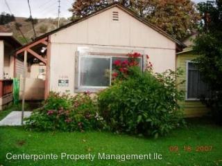 1036 Fullerton St, Roseburg OR  97470-3439 exterior