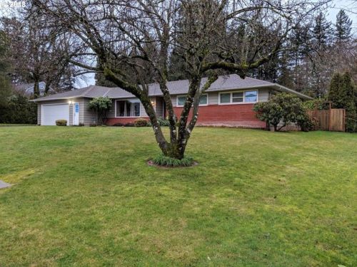 805 Wallula Ave, Damascus OR  97030 exterior