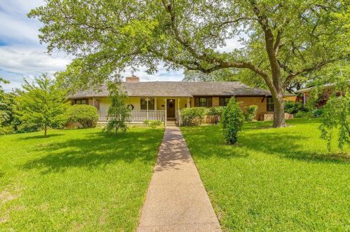 3801 Clayton Rd, Fort Worth TX  76116-9416 exterior