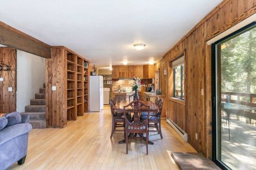 11782 Silverfir Cir, Truckee CA  96161-3216 exterior